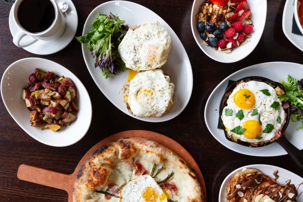 breakfast option near formosa gardens